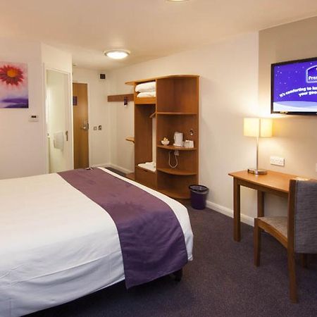 Premier Inn Ashford - Eureka Park Exterior photo